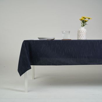 ผ้าปูโต๊ะ ผ้าคลุมโต๊ะ สี Navy Dot ขนาด 130 x 145 cm